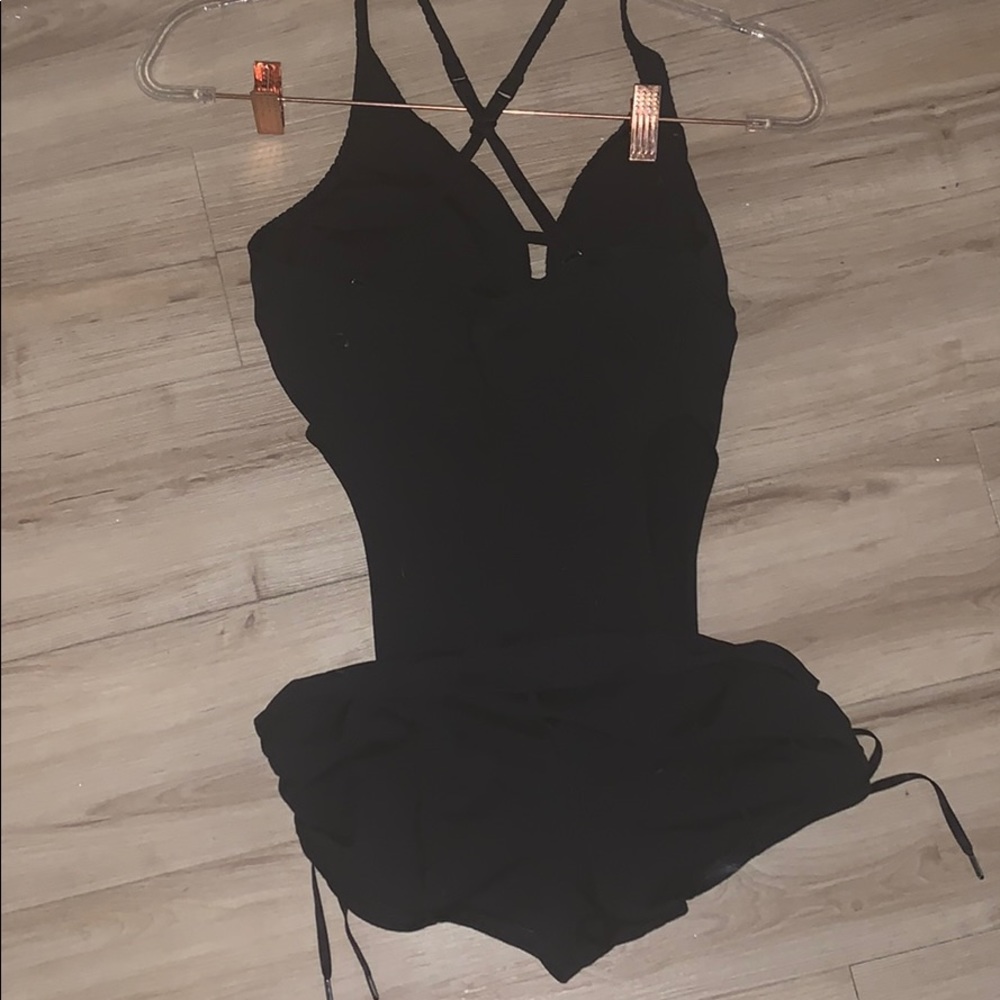 Lululemon hot yoga onesie size 6
